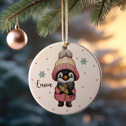 Weihnachtskugel Weihnachtsschmuck Keramik Baumanhänger Weihnachten personalisiert Namen Wunschname Pinguin mit Mütze Tiere Baumkugel wkp36 ilka parey wandtattoo-welt