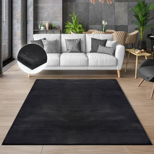 the carpet Cosy kuschelig Warmer Fellteppich, weich und elegant, waschbar und Fußbodenheizung geeignet, Öko-Tex Zertifiziert, Schwarz, 240 x 340 cm