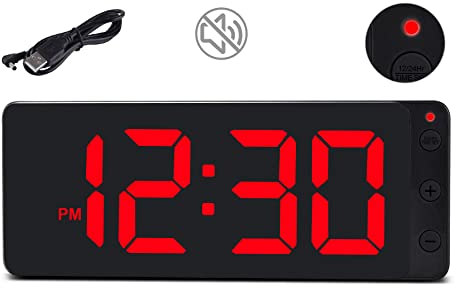 SZELAM Digitaler Wanduhr -10,5 Groß Anzeige LED Digital Wanduhr, Leise Digitale Wanduhr mit Automatischer Lichtsteuerung,Ohne Tickgeräusche,Küchenuhr mit Ladegerät für Bauernhaus,Wohnzimmer,Büro-Rot