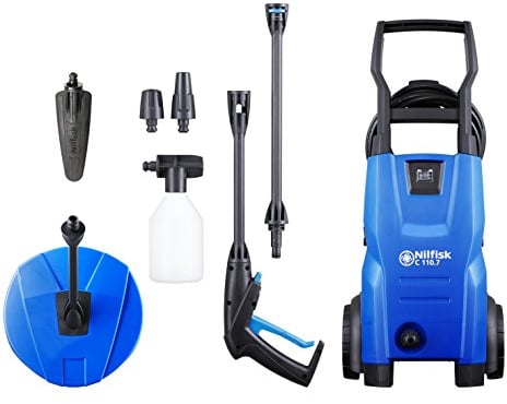 Nilfisk C 110.7 Bar Hochdruckreiniger + Schaumsprüher + Kompakt-Flächenreiniger + Bürste - Mini Pressure Washer für die Reinigung von Außenbereichen und Autowäsche (1400 W)