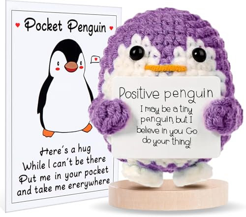 Aruigu Pocket Hug Positiver Pinguin, Kreative Strickwolle Kartoffel Puppe, Mutmacher Geschenk, Gute Besserung, Einschulung, Glücksbringer (Lila)