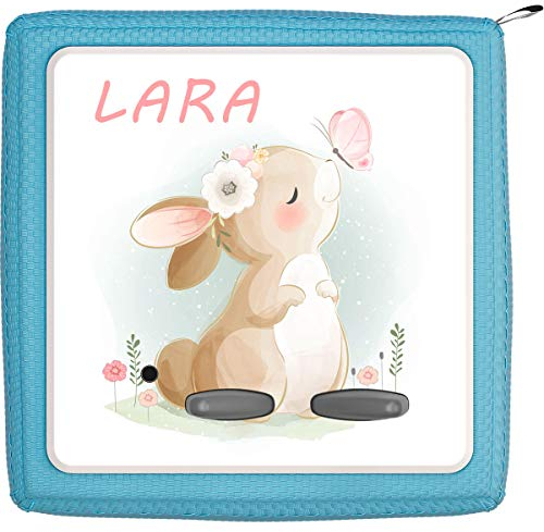 Coverlounge Schutzfolie passend für die Toniebox | Folie Sticker | Hase schnuppert an Schmetterling mit Name personalisiert