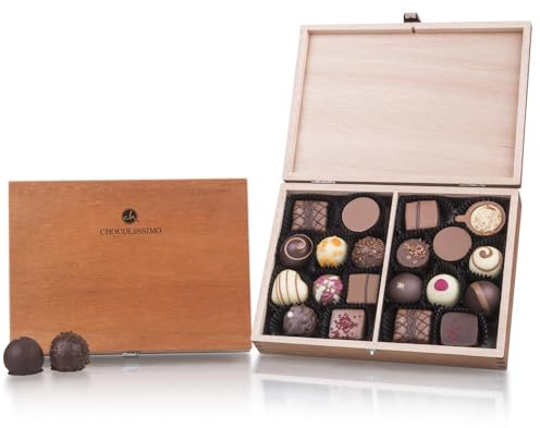 CHOCOLISSIMO - Schokolade Geschenk - ohne Alkohol - 20 Pralinen im Holzkästchen - Muttertag Geschenk, Vatertag Geschenk Idee Schokolade, Pralinen für Eltern