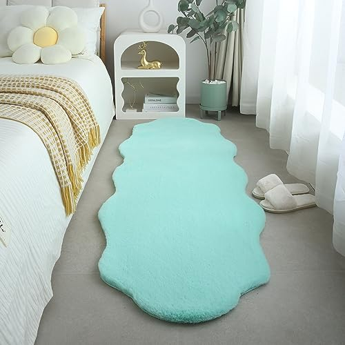 Carpetsale24 Kinderteppich Moderne Fell-Form Design 60 x 180 cm Mint - Waschbarer Läufer Teppich Schlafzimmer Extra Weich und Flauschig - Teppich Kinderzimmer für Mädchen und Junge Kunstfell