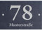 laser-diele Hausnummer aus Schiefer – Namensschild Haustür – Hausnummernschild – Hausnummer mit Straßennamen – 300x200 mm – Querformat 2 Abstandshalter