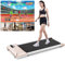 DeerRun Raceable Walking Pad, Laufband für Zuhause MAX 136kg, APP Steuerung Laufband Schreibtisch mit KI-Begleitung, Multiplayer-Rennfunktion Laufbänder