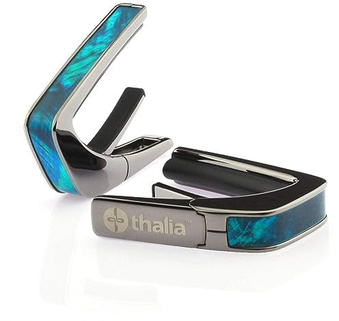 Thalia Exotic Shell Series Kapodaster mit schwarzem Chrom-Finish und türkiser Angel Wing Einlage