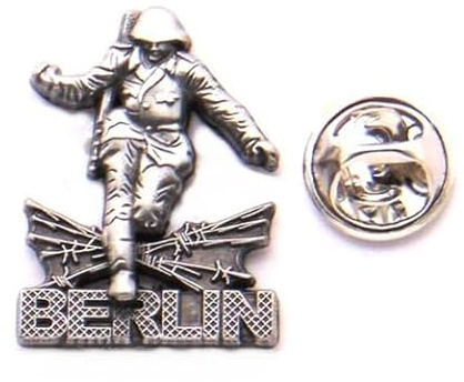 Soldat Berlin Pin - Anstecker Berliner Soldat - 2D - Metall Emaille