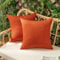Woaboy 2er Set Outdoor Kissenbezüge Wasserfeste Kissen Wasserdicht Kissenhülle Dekohülle Sofakissen Moderne Couchkissen für Draußer Sofa Balkon Terrasse Garten 45 x 45 cm Orange