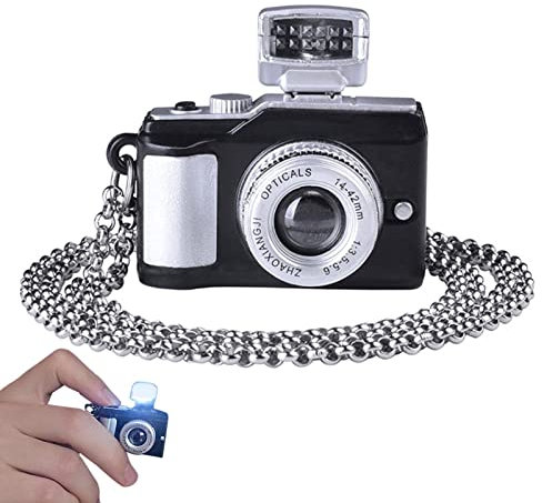 Yusheng Camera Necklace Charm, Jewelry Rock Punk Camera Pendant, LED Imitation Photoflash Camera Toy Shutter Sound Hip Hop Necklace for Men Women