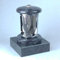designgrab Grablampe mit Granit Sockel 20x20x5 cm, aus verchromtem Aluminium und Granit Orion