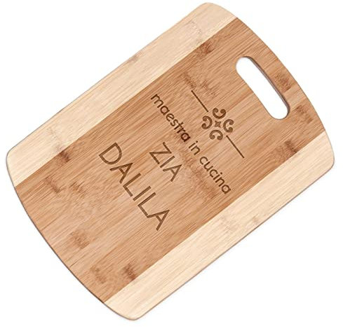 Maverton Tagliere in bambù - incisione personalizzata - eco-friendly - battilardo rettangolare con il manico - dimensioni 35cm x 25cm - pensiero speciale per donna - maestra in cucina