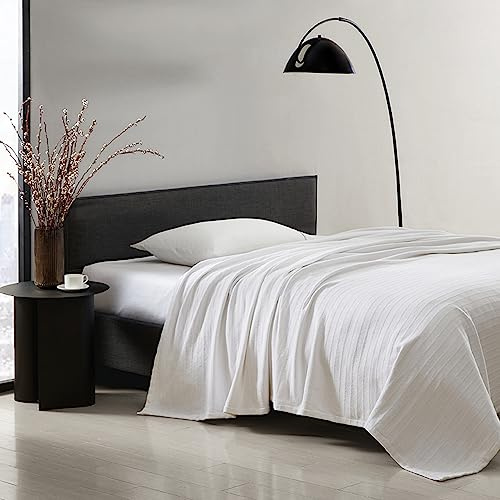 Vera Wang Decke Designer Baumwolle Bettwäsche, mittelschwer, Wohnkultur für alle Jahreszeiten, Kingsize, All Over Rib Weiß