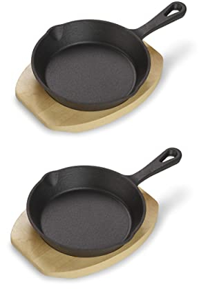 ECHTWERK Servierpfannen Set aus Gusseisen, Servierpfännchen, Mini Pfännchen mit Servierbrett, Kleine Grillpfanne, Bereits eingebrannt, Für Backöfen, Grill und BBQ geeignet, Ideal zum Servieren, 2tlg
