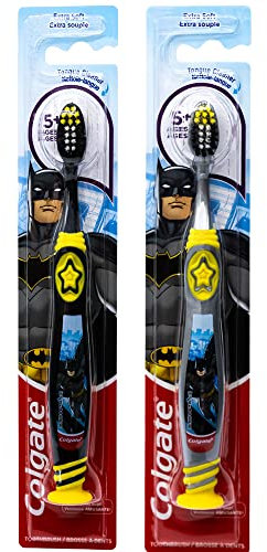 Colgate Batman Zahnbürste für Kinder mit Saugnapf, Kinder ab 5 Jahren, extra weich (Farben variieren) – 2 Stück