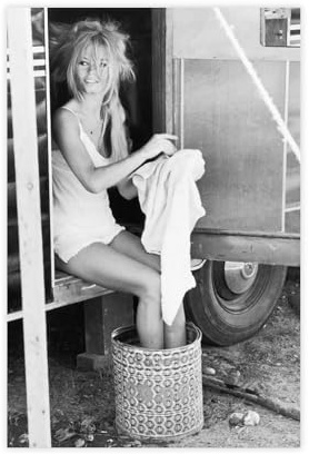 ZAQMKOL Poster auf Leinwand, Modell Star, Brigitte Bardot-Poster, Schlafzimmer, Dekoration, Landschaft, Büro, Raumdekoration, Geschenk, 40 x 60 cm, 28 Stück