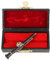 Oboe Mini Pin Brosche Schwarz, Miniatur -Musikinstrument Revers Brosche Pin mit rotem samtgekleidetem Instrument Hülle Bastelkleidung Dekoration