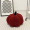 Bettschlange Kürbis Kissen, 3D Kürbis Deko, Halloween Plüsch Kürbis Kissen Gemütliche Herbst Gefüllte Zierkissen für Erntedankfest Weihnachten Schlafzimmer, Stuffed Plush, Vintage Rot, 30cm