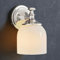 RXPVUXE Lámpara De Tocador Cromada Aplique De Pared De Hierro Moderno Con Cableado Y Pantalla De Vidrio Blanco Leche, Accesorio De Iluminación De Baño Vintage Sobre Espejo, Accesorio De Iluminación Pa