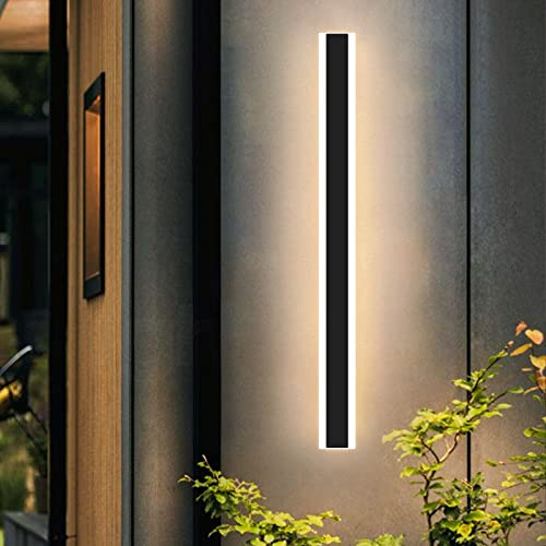 Moderne Wasserdichte LED Außenwandleuchte, 50W Innen und Außenwandmontage Einfache Lange Streifen Acrylwandlampe Mit 3000K, Geeignet für Flure, Gänge, Gärten, Höfe(120CM)