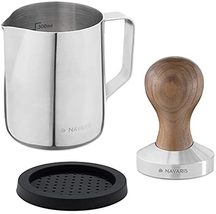 Navaris Espresso Tamper für Kaffee 51mm - Stempel Stampfer aus Edelstahl mit Holzgriff - Kaffeestampfer inkl. Silikonmatte und Milchkännchen