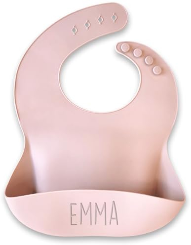 gutmarkiert – Personalisiertes Silikon Lätzchen für Baby – Abwaschbares Baby Lätzchen aus Silikon – Abwaschbar – Mit Auffangschale personalisierbar mit eingraviertem Namen – Hellrosa