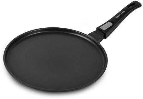 Arthur Martin - Crépiere 28 cm - Fonte aluminium revêtement anti adhérent anses et poignées détachable - Tous feux dont induction - Passe au lave-vaisselle