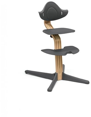 Stokke Nomi Stuhl, Eiche/Anthracite - Inspiriert zu aktivem Sitzen - Ohne Werkzeug stufenlos verstellbar - Inklusive Fußstütze und kippsicheren Rädern - Bis 150 kg belastbar