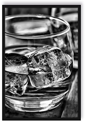 Pixxprint Goldgelber Whisky, Poster im Bilderrahmen, Format: 100x70cm, Kunstdruck gerahmt
