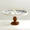 Alzata per torte piccola e bianca blu con piedistallo, 15,2 cm, in ceramica vintage, rotonda, in legno, per feste, matrimoni, candele, gioielli, vassoio decorativo (supporto marrone)