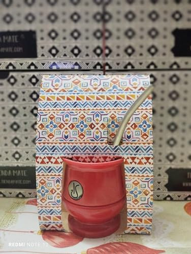 Mate de Pvc, Vaso para tomar mate de Plastico duro con Bombilla de acero y sacayerba practico y util.