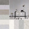 Paul Bergmann. Graue Betontapete 3D Optik Wandfarbe Betonoptik Spachtel Stil. Moderne Sichtbeton Tapete aus Berlin
