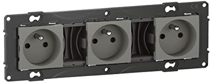 BTicino - Triple prise de courant précâblée Altège 16A avec connexion à bornes automatiques - finition Nuage