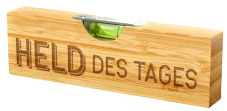 Holz-Wasserwaage mit Gravur 'Held des Tages', Bambus, Handwerkzeug mit Flaschenöffner auf der Rückseite