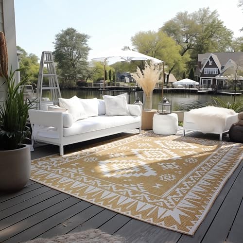 Elle Decoration In und Outdoor Teppich – Wendeteppich Wetterfest & Wasserfest - Modernes Geometrisches Muster Rauten Muster Outdoorteppich für Garten, Balkon, Terrasse, Wohnzimmer – Ocker, 80x150cm