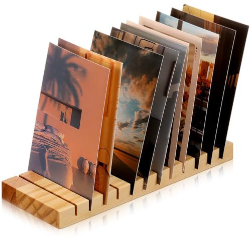 Marsui Présentoir de cartes de vœux 12 emplacements en bois pour cartes postales, vendeur, décoration de bureau à domicile (couleur bois)