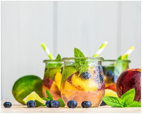Wallario Poster - Erfrischender Eistee mit Pfirsichen und Blaubeeren in Premiumqualität, Größe: 40 x 50 cm