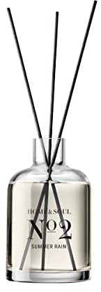 BUTLERS Raumduft Stäbchen Home & Soul No 2 -Summer Rain- 250ml | Rattan Duftstäbchen mit ätherischen Ölen | angenehmer Raumerfrischer für Badezimmer Regal Dekoration