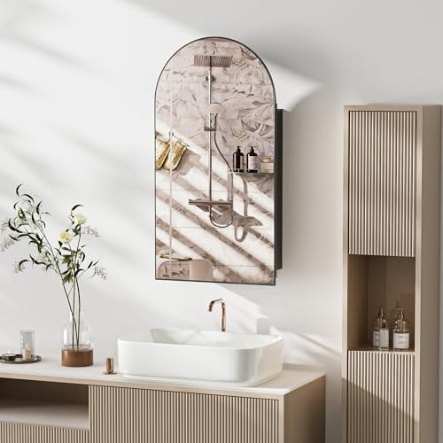 Ztexkee Spiegelschrank Bad Hängend Badezimmer Spiegelschrank mit 2 Einlegeböden Gewölbter Badezimmerschrank aus Metall Schwarz (Keine Montage erforderlich)