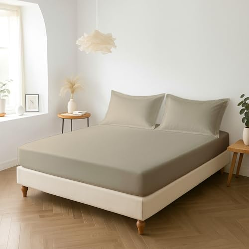 Pizuna Percale Fitted Sheet Super King 180x200 cm with 2 Pillow Cases | Simply Taupe 100% Long Staple Cotton Crisp Percale Weave Fitted Bed Sheets 40 Cm Deep Pocket