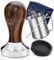 KYONANO Kaffee Tamper 51mm inkl Tampermatte & 350ml Milchkännchen - Espresso Tamper Set - Kaffeemehlpresser aus Edelstahl mit Chacate Pretoholz Griff - Kaffee Tamper Set für Cafes & Kaffeeliebhaber