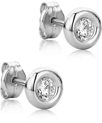 Orovi – Ohrringe rund aus 9 Karat Weißgold (375) mit kreiertem Diamant (0.40 ct) – Ohrstecker Gold Damen mit Solitaire Zirkonia in edler Zargenfassung – Allergenfrei & handgemacht (5 x 5 mm)