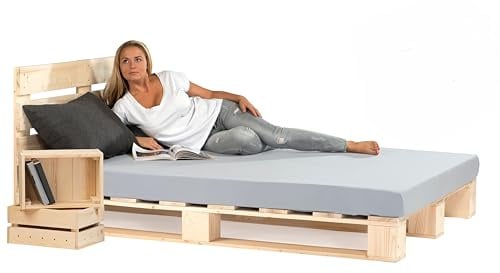 Lermowood Palettenbett M1 aus Holz 220 x 200 cm Natur mit Kopfteil Holzbett 20cm Stabiles Seniorenbett Kinderbett Jugendbett Gästebett erhöhtes Einzelbett Bettgestell Futonbett Komforthöhe Naturholz