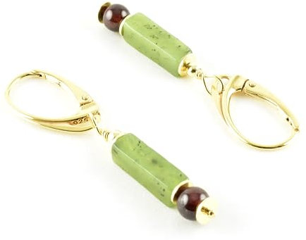 Hängeohrringe mit grüner Jade und dunkelrotem Granat, vergoldetes 925er Silber