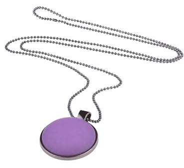 Adi-Modeschmuck lange Damenkette 'Freya', 25mm Polaris Cabochon in einem schwarzen Anhänger, zarte schwarze Kugelkette, handgefertigt in Berlin (Lila)