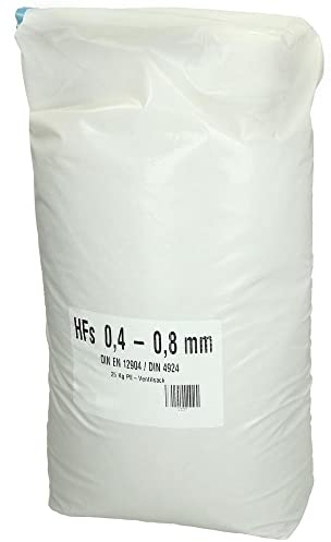 Sabbia filtrata al quarzo, 0,4 – 0,8 mm. La sabbia filtra il più piccolo sporco dall'acqua della piscina secondo la norma DIN 4924 e 12904
