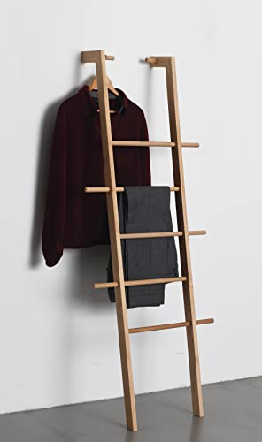 TIDYBOY Kleiderleiter & Kleiderständer Holz, Handtuchleiter & Handtuchhalter aus Massivholz, Designer Holzleiter auch als Dekoleiter, Herrendiener oder Stummer Diener Leiter Handgearbeitet (Eiche N)