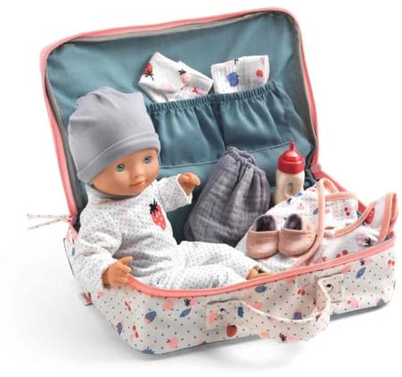 Djeco Puppe Vanille im Koffer | POMEA Babypuppe 32 cm mit Zubehör, weicher Körper, Schlafaugen, Kleidung & Accessoires | ab 18 Monate, Puppenset für unterwegs