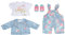 Baby Annabell Active Deluxe Jeans Outfit, blau rosa Jeanshose mit Jeansjacke, weiße Bluse und Socken für 43 cm Puppen, 705643 Zapf Creation
