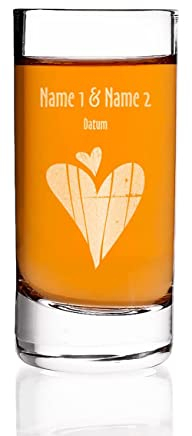 Herz & Heim® edles Schnapsglas zur Hochzeit mit Gravur der Namen des Paares - Gastgeschenk u. Hochzeitsgeschenk (2 Herzen)